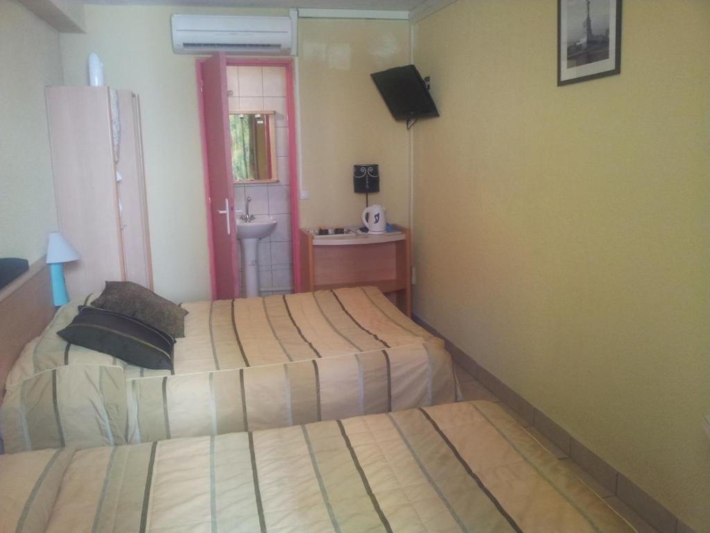 Hotel Royal Colombes Aulnay-sous-Bois Zimmer foto